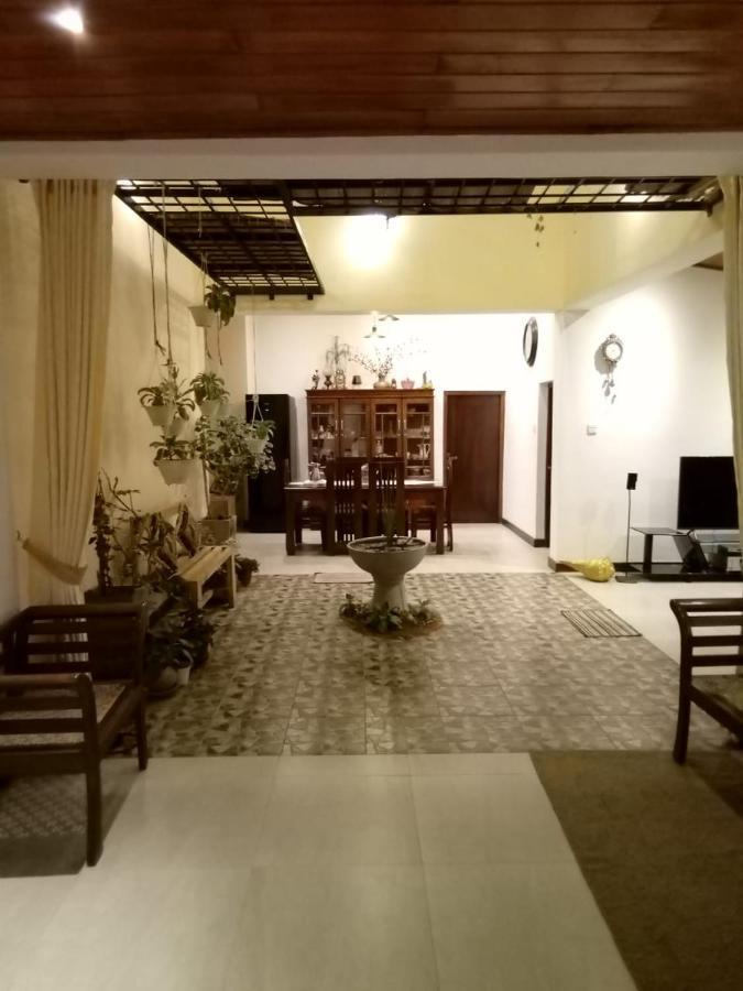 The Bliss Hostel Kandy Buitenkant foto
