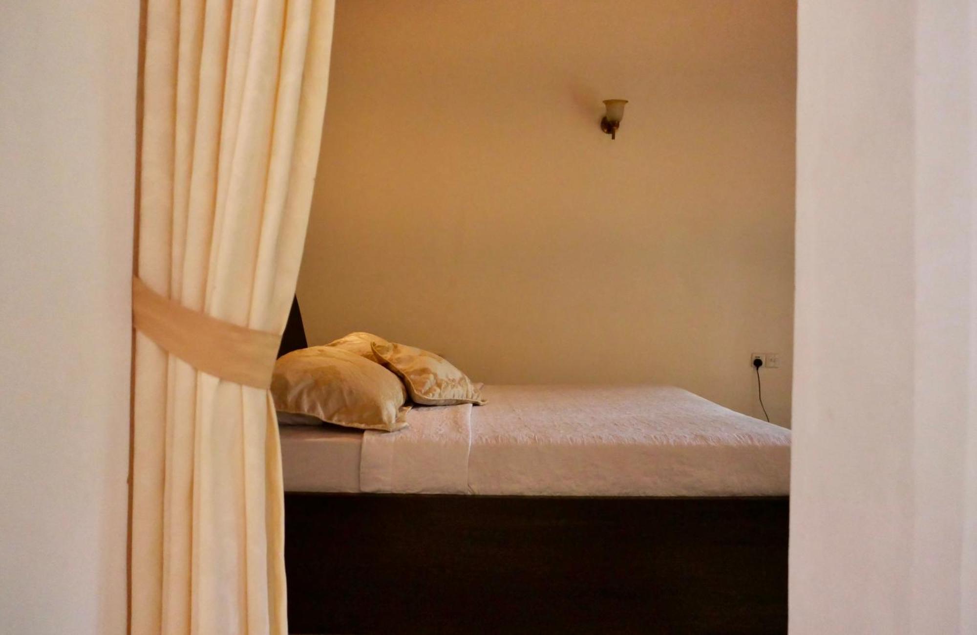 The Bliss Hostel Kandy Buitenkant foto