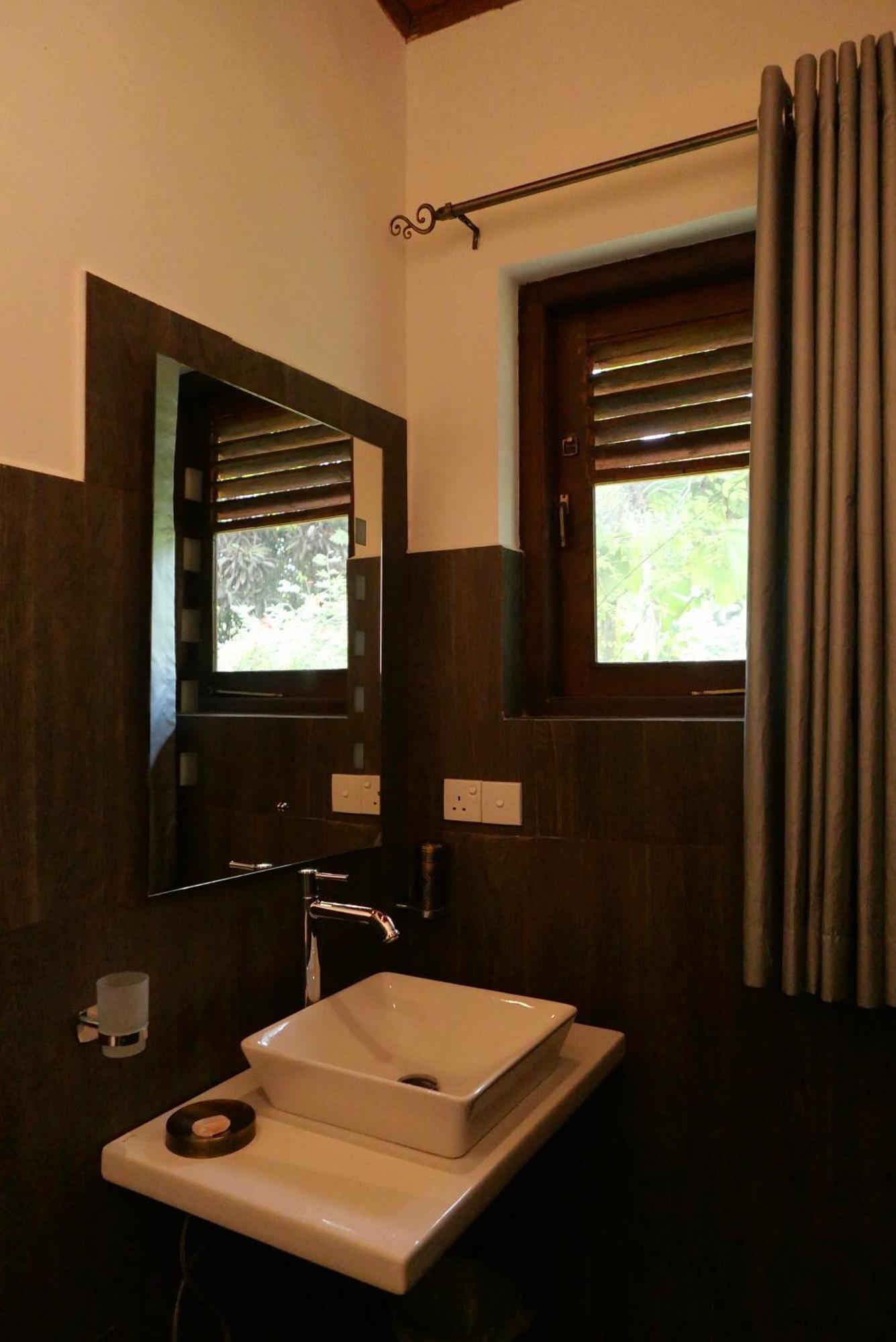 The Bliss Hostel Kandy Buitenkant foto